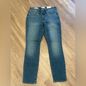 Universal Thread Blue Skinny Jeans